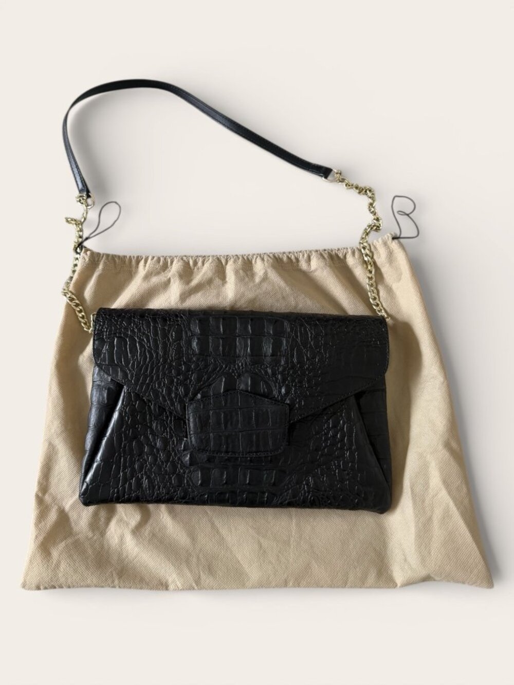 SONDRA ROBERTS Black Leather Croc Embossed Crossbody Bag